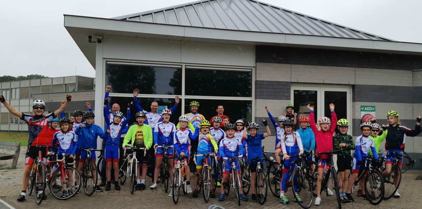 Jeugdtraining op de baan 2020 - TWC 't Verzetje Bemmel - groepsfoto